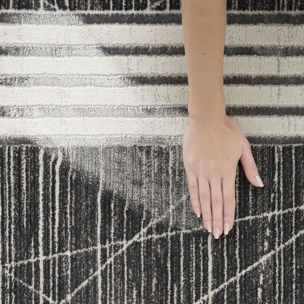 Nourison Desire DSR01 Rug - Charcoal & Silver