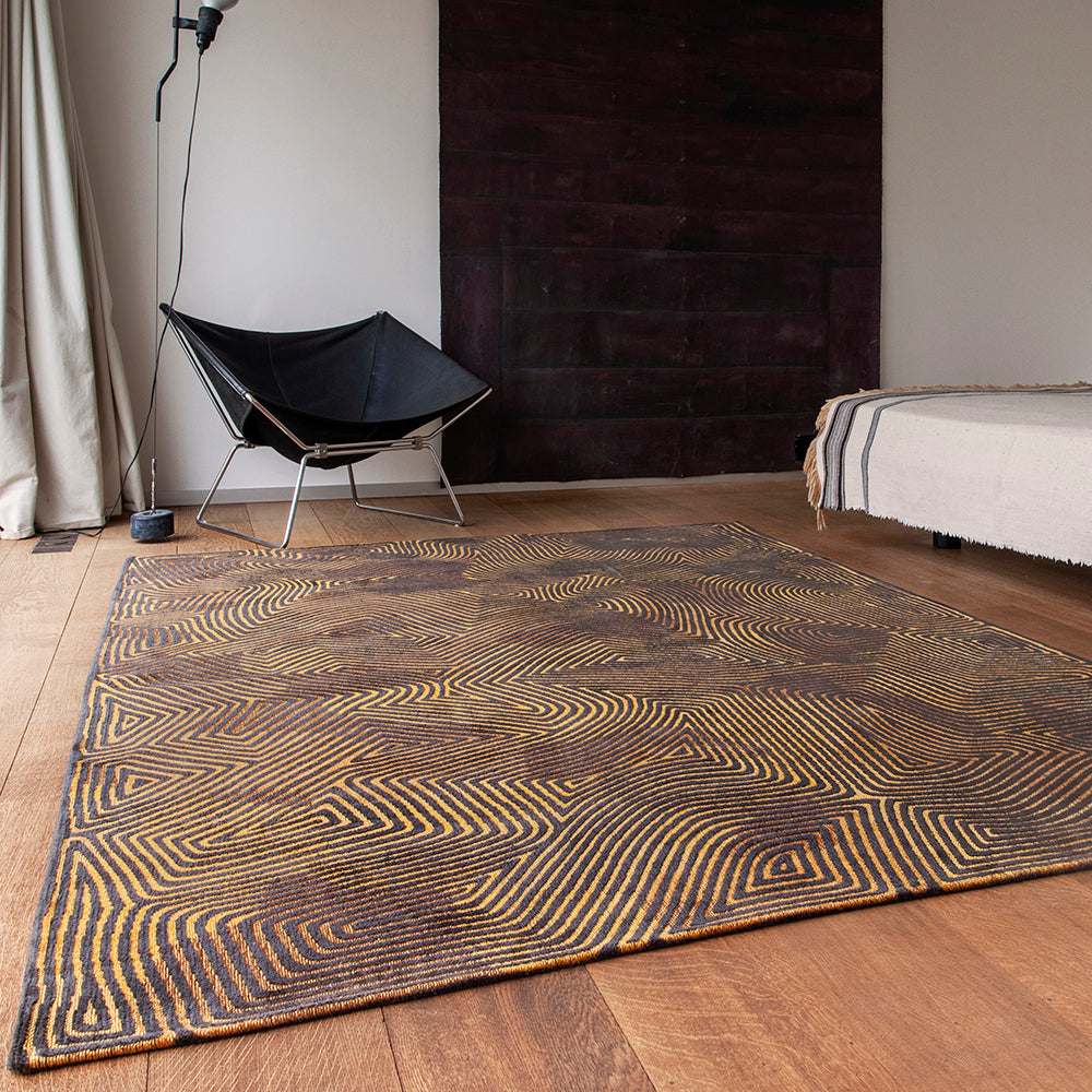 Louis De Poortere Meditation Coral Rug - 9227 Black Gold